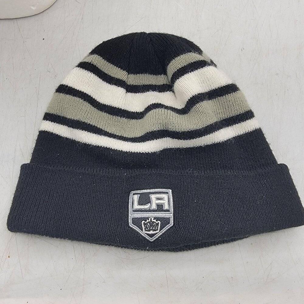 Los Angeles Kings Striped Cuffed Beanie Hat Winter Warm Outdoors Sports Hockey